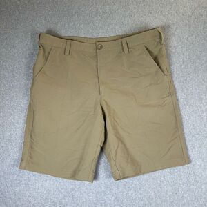 Under Armour Golf Cargo Shorts Flat Front Beige Color Size 38 stain